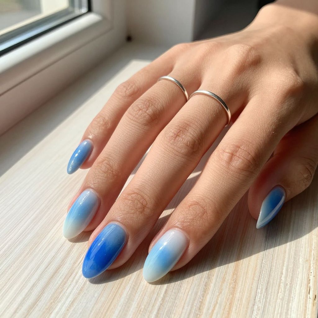 Blue And White Nail Inspo 6