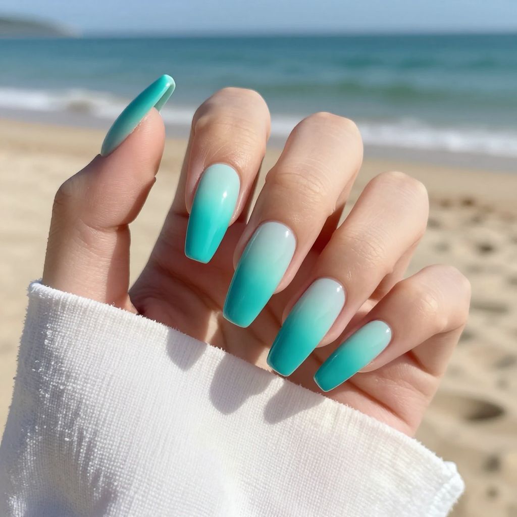 Beach vacation nail idea 1