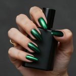 15 Best Chrome Nail Inspo